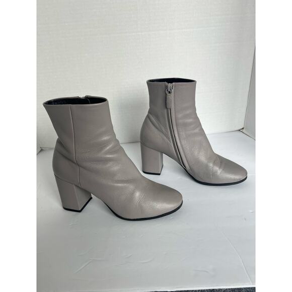 BALENCIAGA Gray Glove Leather Zip Up Chunky Heel Round Toe Ankle Boots 7  EU 37 - Picture 2 of 16